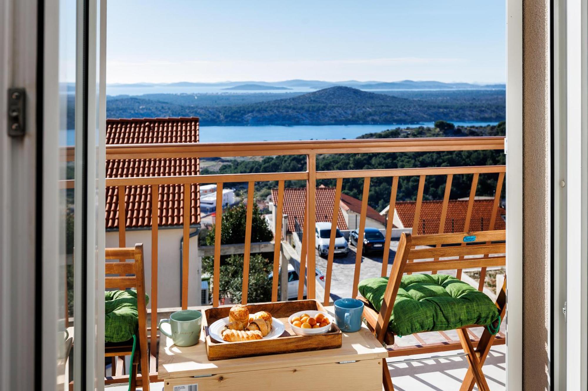 Summer Breeze Apartment - Quiet Place With A Spectacular View And A Garden Szybenik Zewnętrze zdjęcie